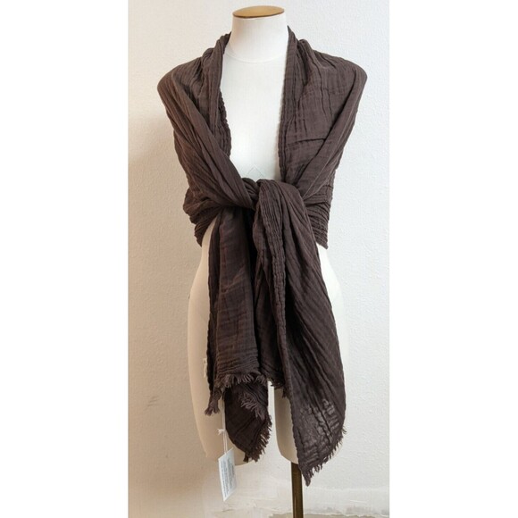 NWT~LAUDE the Label Bubble Gauze Scarf in Carob Chocolate Brown Wrap NEW! - Picture 6 of 15